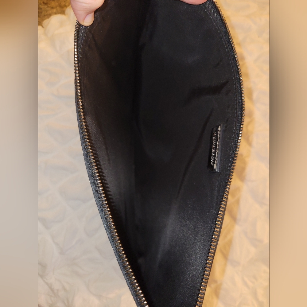 Burberry gunmetal clutch - Picture 4 of 8